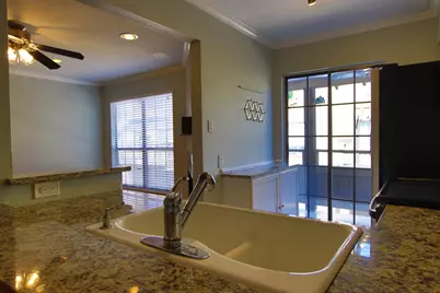 5757 E University Boulevard #23D, Dallas, TX 75206 - Photo 10