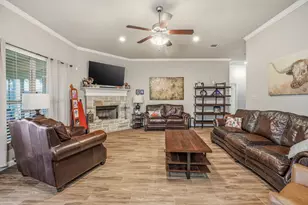 4412 Logan Cir, Granbury, TX 76049 - Photo 10