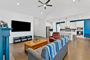 137 Gardenia Dr, Azle, TX 76020 - Photo 8