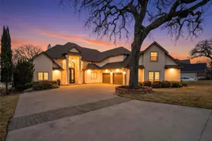 1825 Spinnaker Ln, Azle, TX 76020 - Photo 2