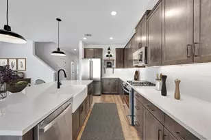 2133 Maple Ridge Dr, Van Alstyne, TX 75495 - Photo 6