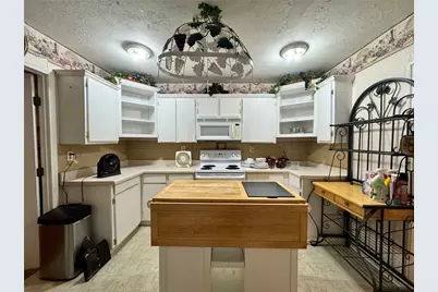 9460 County Road 2403, Tool, TX 75143 - Photo 10