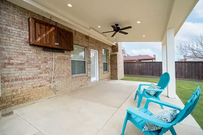708 Meadow Springs Drive, Glenn Heights, TX 75154 - Photo 22