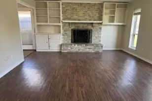 705 Kingsbridge Dr, Garland, TX 75040 - Photo 4