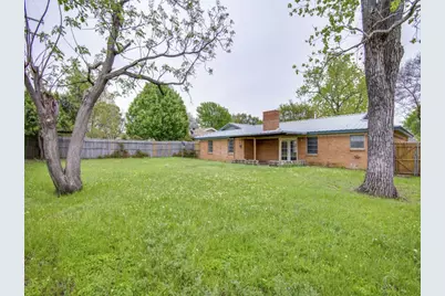 420 Vicki Place, Hurst, TX 76053 - Photo 12