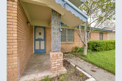 420 Vicki Place, Hurst, TX 76053 - Photo 2