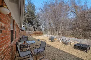 707 Shady Grove Ct, Granbury, TX 76049 - Photo 4