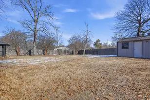 1050 Post Oak Ln, Reno, TX 75462 - Photo 22