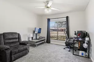 1050 Post Oak Ln, Reno, TX 75462 - Photo 12