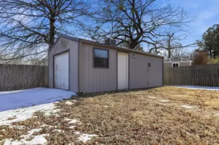 1050 Post Oak Ln, Reno, TX 75462 - Photo 24