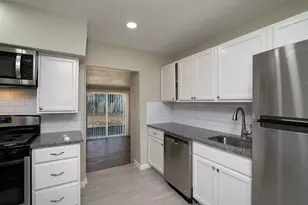 636 Schieme St, River Oaks, TX 76114 - Photo 6