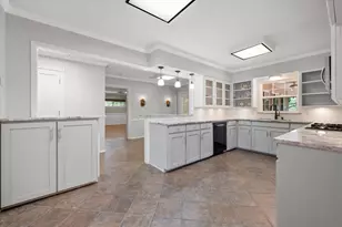 1215 Columbia Cir, Corsicana, TX 75110 - Photo 10