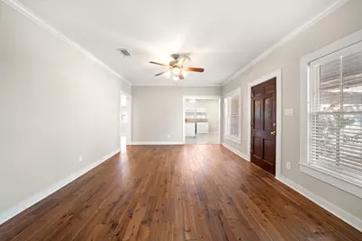 712 W Knox Street, Ennis, TX 75119 - Photo 6