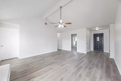 2201 Rockbluff Drive, Rowlett, TX 75088 - Photo 10