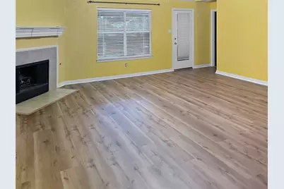 402 Calvary Drive, Euless, TX 76040 - Photo 6