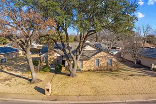 322 N Greenstone Ln, Duncanville, TX 75116 - Photo 8