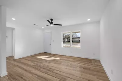 4509 Quails Lane, Fort Worth, TX 76119 - Photo 10