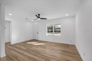 4509 Quails Ln, Fort Worth, TX 76119 - Photo 10