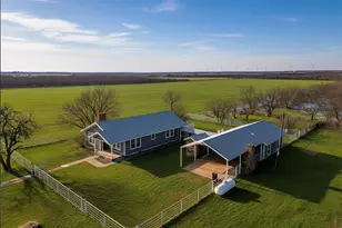 794 W Antelope Rd, Jacksboro, TX 76389 - Photo 2