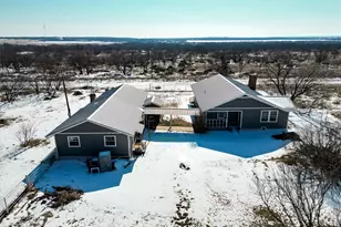 794 W Antelope Rd, Jacksboro, TX 76389 - Photo 28