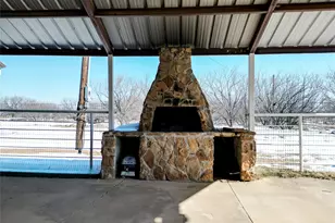 794 W Antelope Rd, Jacksboro, TX 76389 - Photo 16