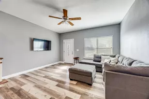 1429 E Odneal St, Sherman, TX 75090 - Photo 2