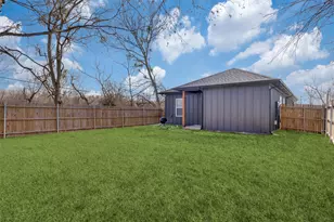 1429 E Odneal St, Sherman, TX 75090 - Photo 12