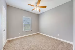 1429 E Odneal St, Sherman, TX 75090 - Photo 8