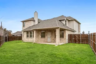 101 Gardenia Dr, Azle, TX 76020 - Photo 2