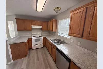 768 Hunter Drive, Azle, TX 76020 - Photo 10