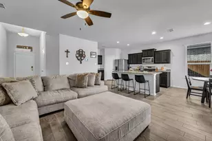 9224 Red Brush Trl, Fort Worth, TX 76131 - Photo 4