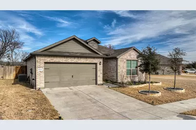 9224 Red Brush Trail, Fort Worth, TX 76131 - Photo 2