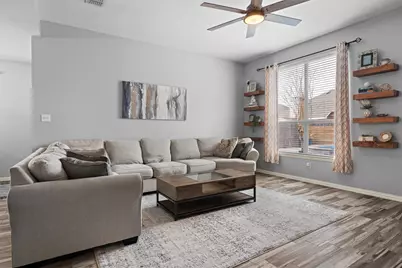 7805 Quiet Waters Drive, Arlington, TX 76016 - Photo 6