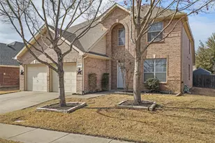 7805 Quiet Waters Dr, Arlington, TX 76016 - Photo 2