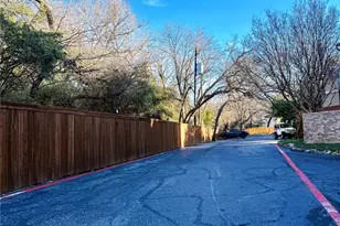 7450 Holly Hill Dr, Dallas, TX 75231 - Photo 36