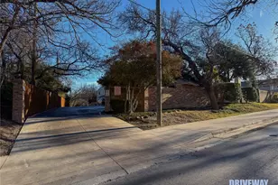 7450 Holly Hill Dr, Dallas, TX 75231 - Photo 34