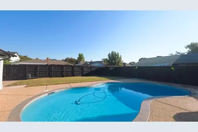 1933 Oakbluff Drive, Carrollton, TX 75007 - Photo 28