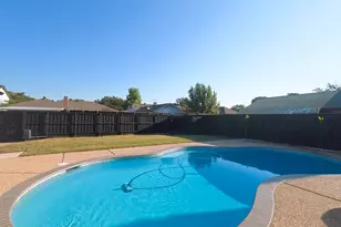 1933 Oakbluff Dr, Carrollton, TX 75007 - Photo 28