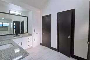 1933 Oakbluff Dr, Carrollton, TX 75007 - Photo 18