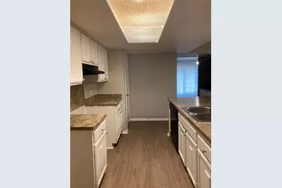 401 Curts Drive, Grand Prairie, TX 75052 - Photo 8