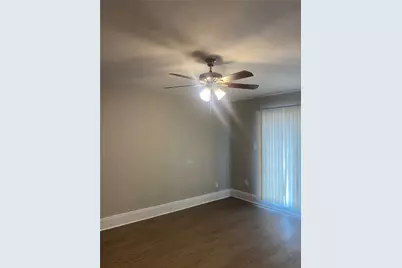 401 Curts Drive, Grand Prairie, TX 75052 - Photo 4