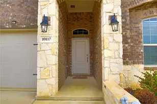 10117 Gray Barrel Dr, Aubrey, TX 76227 - Photo 4