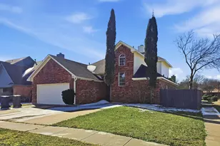 1502 Shalain Dr, Garland, TX 75040 - Photo 2