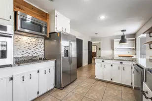 704 W Oak St, Celina, TX 75009 - Photo 20