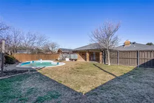 704 W Oak St, Celina, TX 75009 - Photo 36