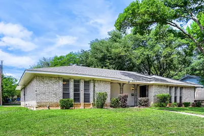 937 Birchwood Drive, Lancaster, TX 75146 - Photo 2