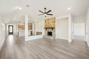 416 Carnero Dr, Granbury, TX 76049 - Photo 22