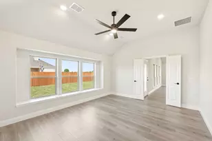 416 Carnero Dr, Granbury, TX 76049 - Photo 24