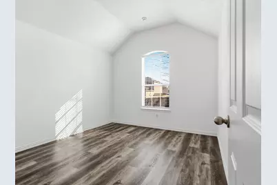 424 Shady Shore Lane, Crowley, TX 76036 - Photo 8