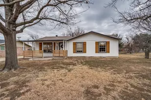 228 E Park St, Little Elm, TX 75068 - Photo 2